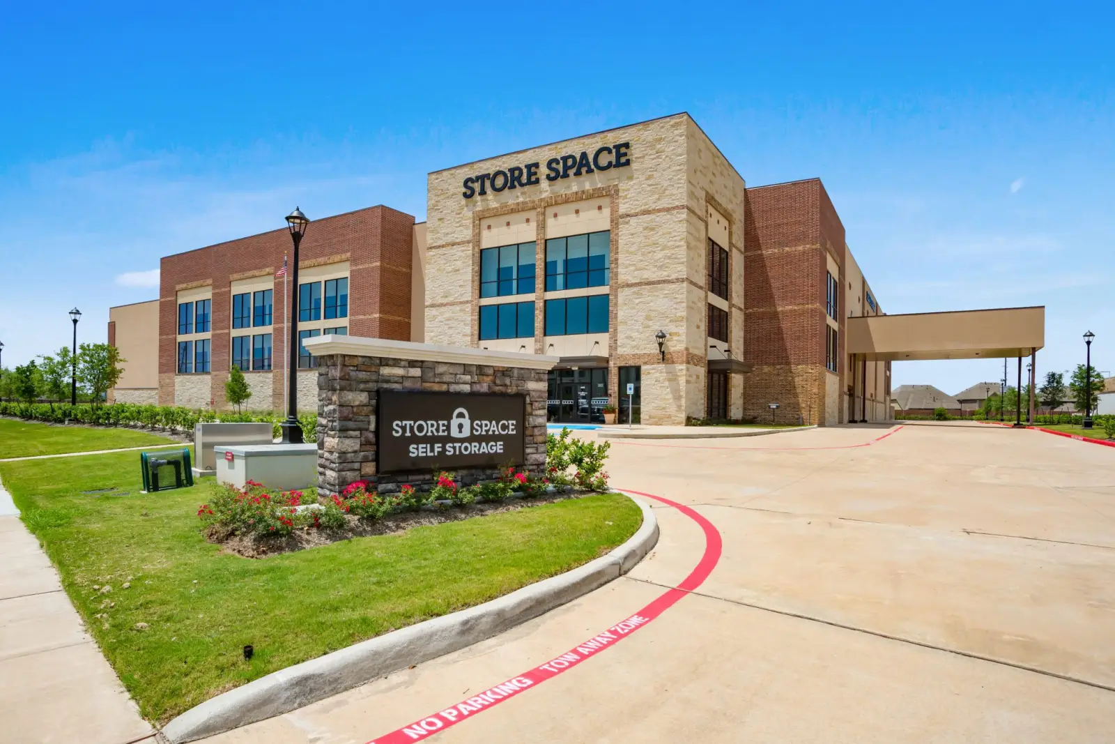 Self-storage real estate facility Virtus